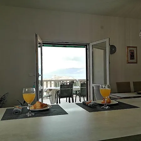 Mika - 150m From The Sea Apartment