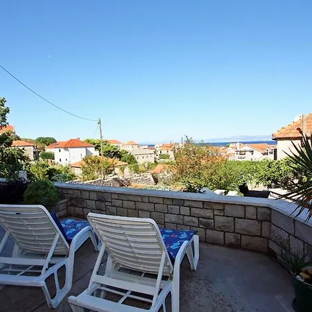 Mika - 150m From The Sea Apartment Postira