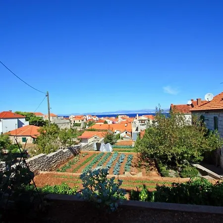 Mika - 150m From The Sea * Postira